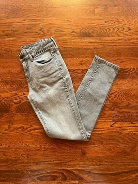 Women's Calvin Klein Ultimate Skinny Jeans. Light Gray.